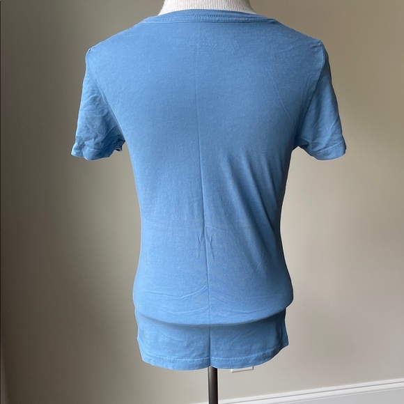 Stylish Blue Graphic Tee for Women - Picture 2 of 5